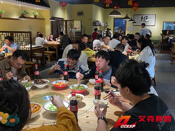 192bb6202f7922ff16a5c60049159cd 192bb6202f7922ff16a5c60049159cd